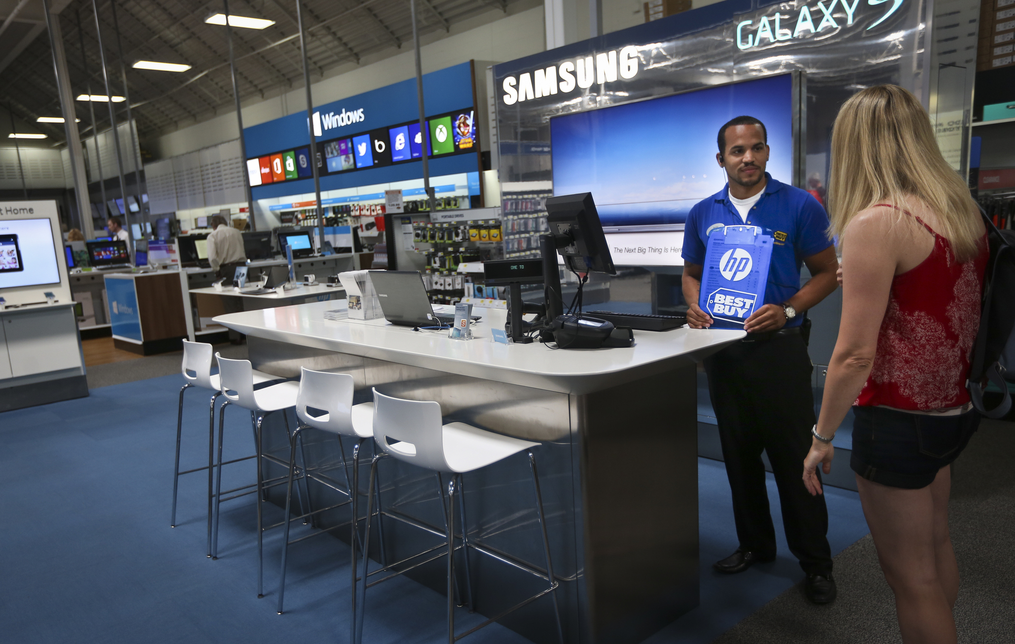 Best Buy bets big on store-within-store concepts