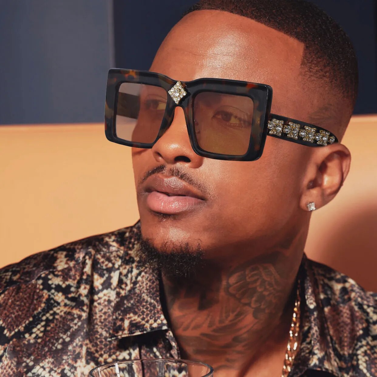 Luxury Rhinestone Square Retro Sunglasses Punk Oversize Geometric Diamond Decor Eyeglasses Women Men Hip Hop Shades UV400