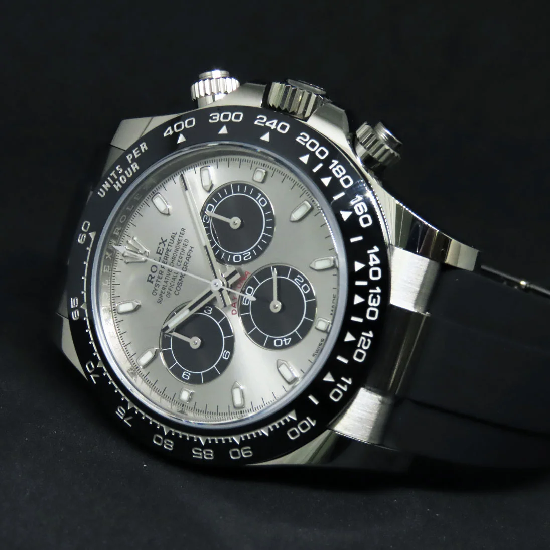 全新勞力士116519LN 18K白金Daytona 灰面黑眼膠帶- 寶運來鐘錶珠寶行Po Wan Loi Watch & Jewellery Co.