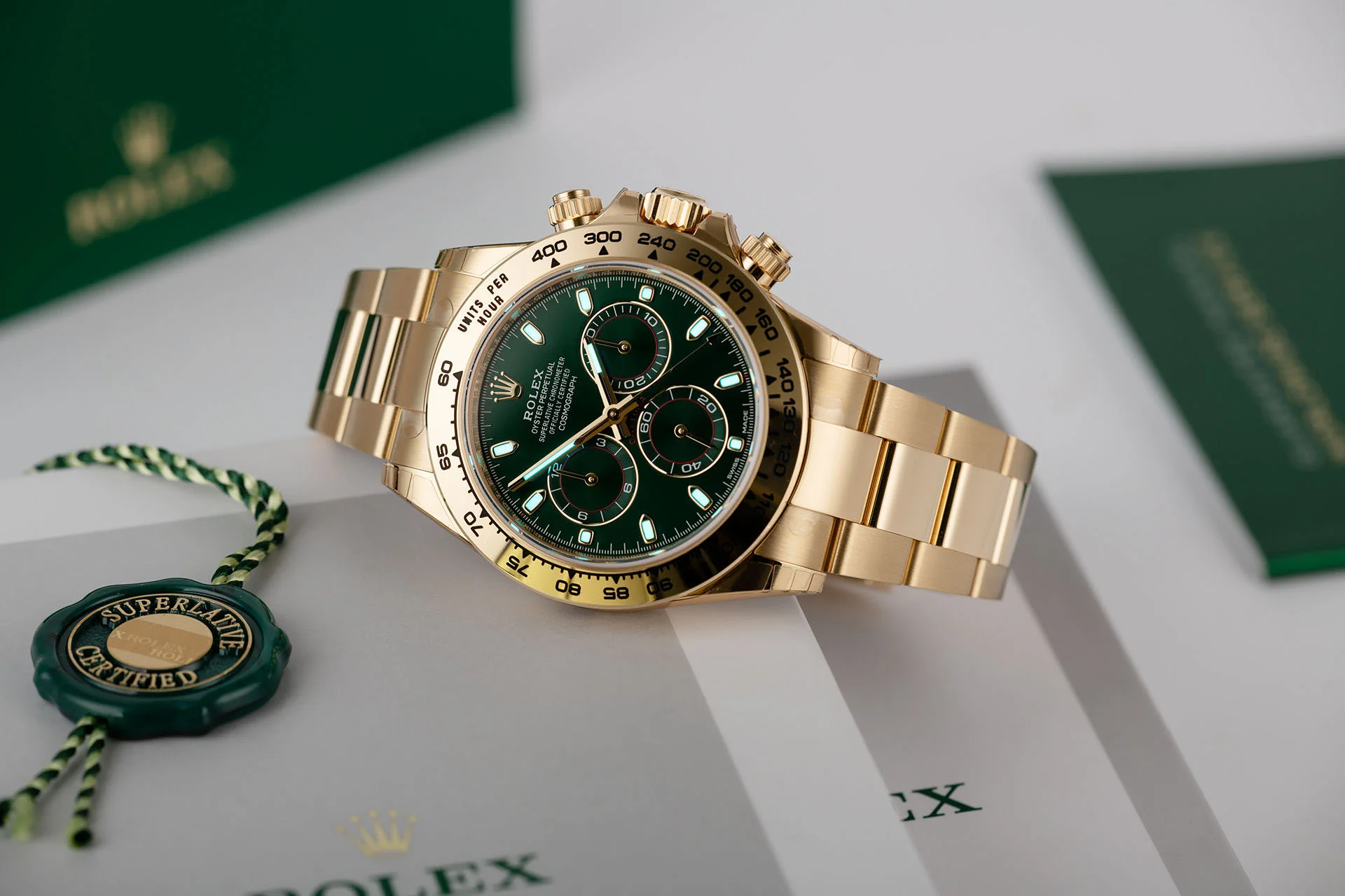 RL Cosmograph Daytona 116508 Loki Green Dial 40mm - LuxuTrend.com