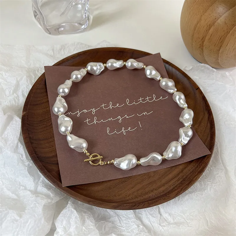 French retro classic large irregular baroque pearl OT buckle necklace trend temperament and all-match clavicle