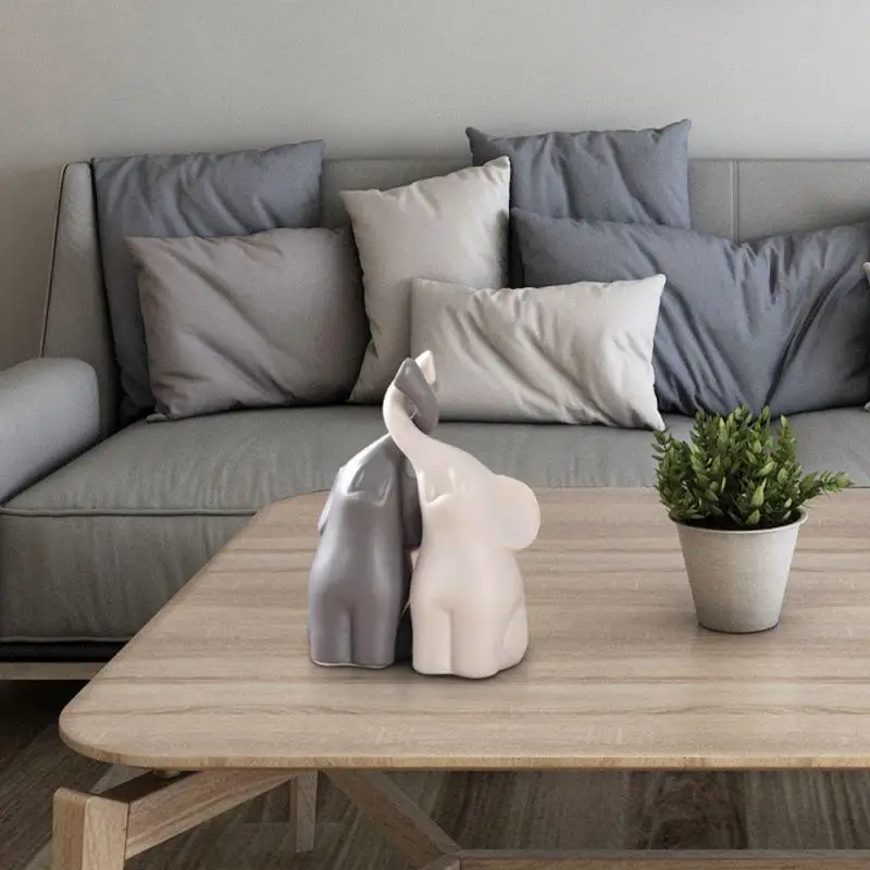 1 Pair Elephant Figurines Suvenir Creative Couples Statuette for Good Luck Gift Table Decoration Living Room Desktop Decoration