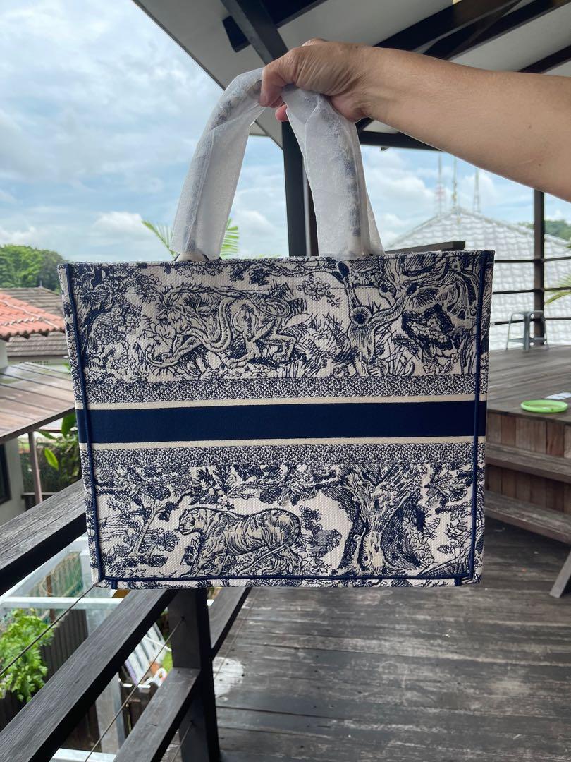 🌟BRAND NEW🌟 DIOR BOOK TOTE (Toile De Jouy Navy Embroidery), Luxury, Bags  & Wallets on Carousell